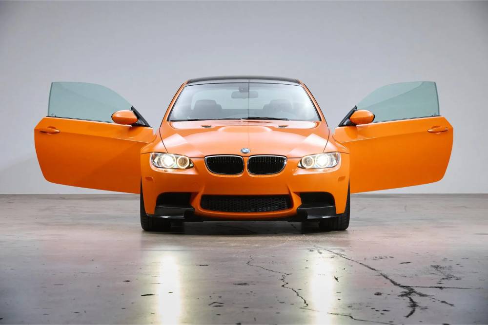 https://cdn.autogreeknews.gr/wp-content/uploads/2026/05/BMW-M3-Lime-Rock-Park-Edition-USA-9.jpg
