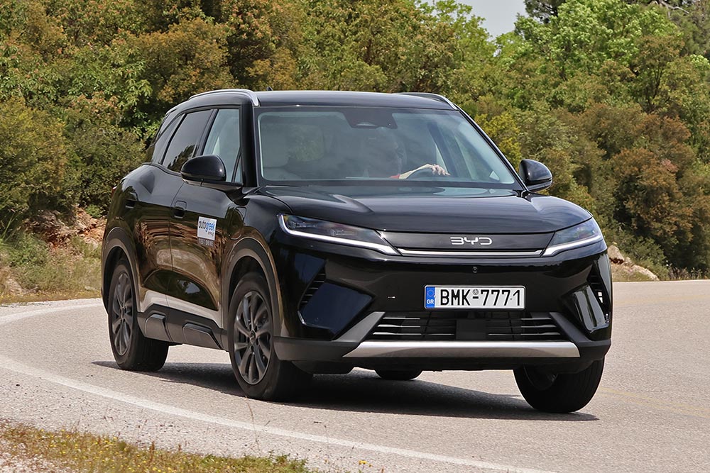 https://cdn.autogreeknews.gr/wp-content/uploads/2026/05/BYD-ATTO-2-DM-i-13.jpg