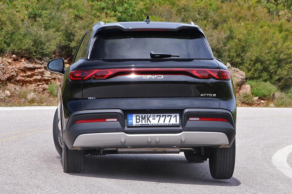 https://cdn.autogreeknews.gr/wp-content/uploads/2026/05/BYD-ATTO-2-DM-i-14.jpg