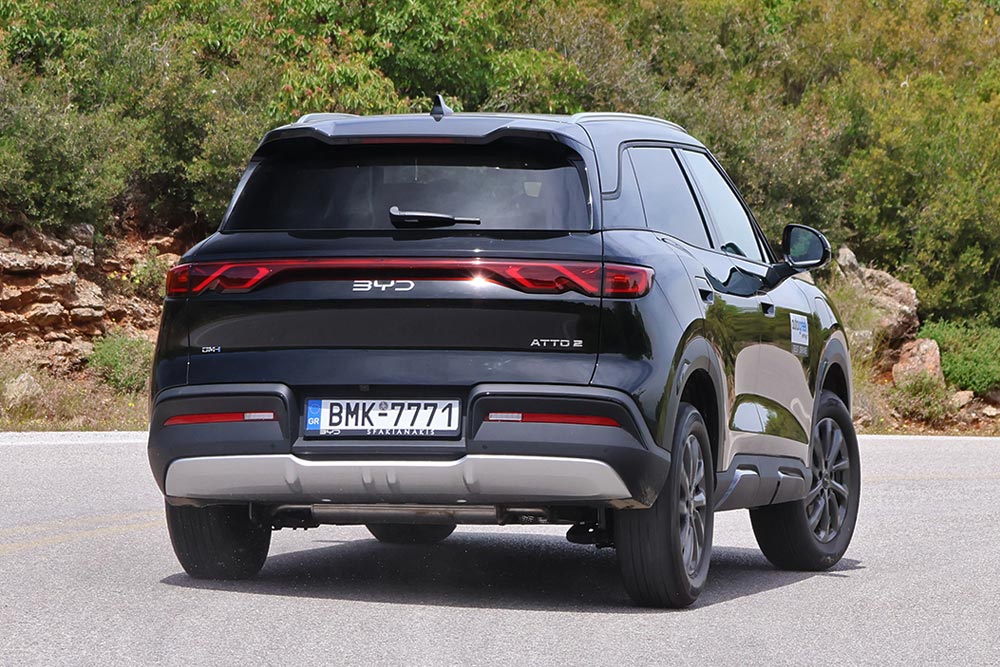 https://cdn.autogreeknews.gr/wp-content/uploads/2026/05/BYD-ATTO-2-DM-i-15.jpg