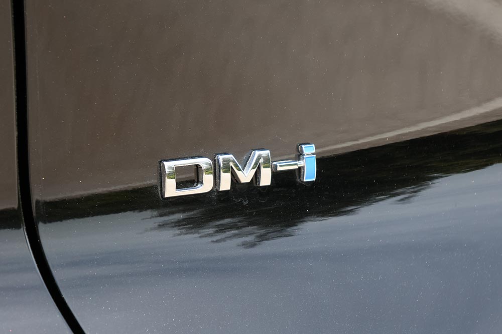 https://cdn.autogreeknews.gr/wp-content/uploads/2026/05/BYD-ATTO-2-DM-i-7.jpg