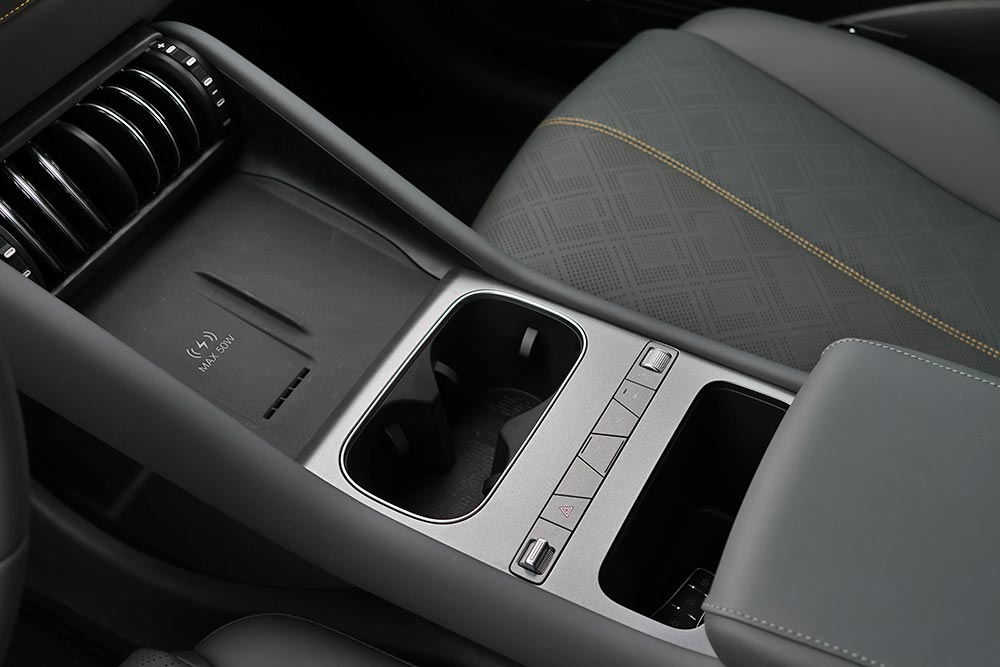 https://cdn.autogreeknews.gr/wp-content/uploads/2026/05/BYD-ATTO-3-EVO-313-PS-42.jpg