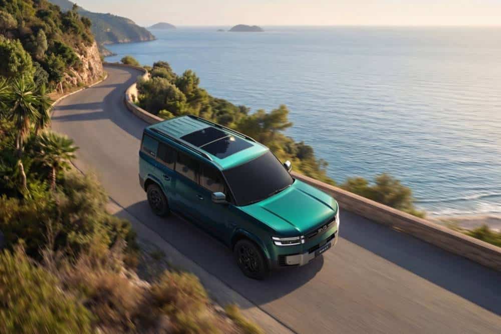 https://cdn.autogreeknews.gr/wp-content/uploads/2026/05/BYD-Ti7-passby-1.jpg