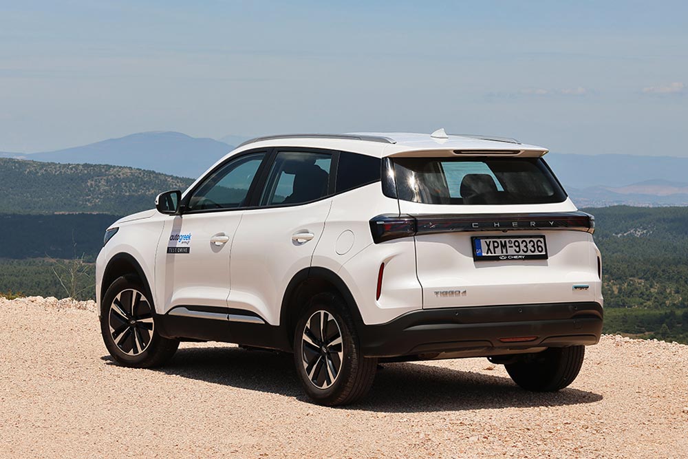 https://cdn.autogreeknews.gr/wp-content/uploads/2026/05/Chery-Tiggo-5-Hybrid-white-11.jpg