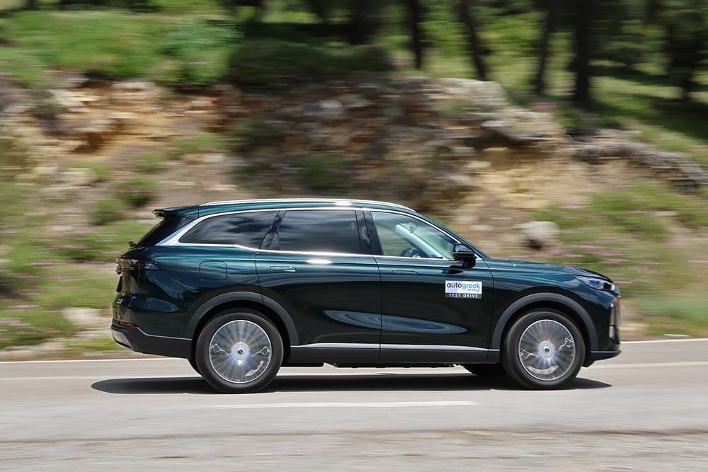 https://cdn.autogreeknews.gr/wp-content/uploads/2026/05/Chery-Tiggo-9-PHEV-2.jpg