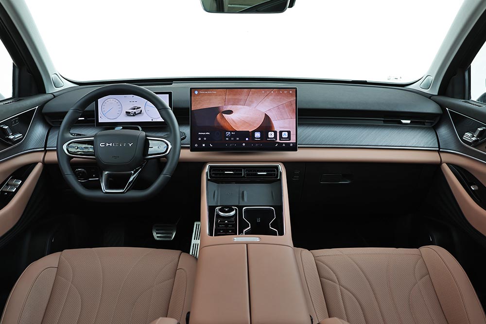 https://cdn.autogreeknews.gr/wp-content/uploads/2026/05/Chery-Tiggo-9-PHEV-interior-1.jpg