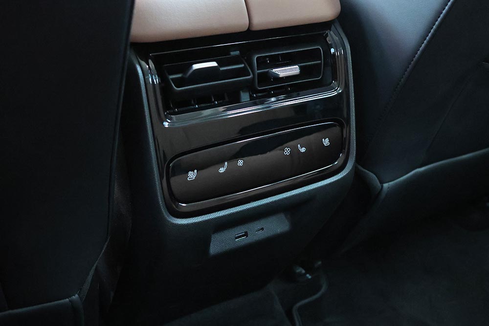 https://cdn.autogreeknews.gr/wp-content/uploads/2026/05/Chery-Tiggo-9-PHEV-interior-16.jpg