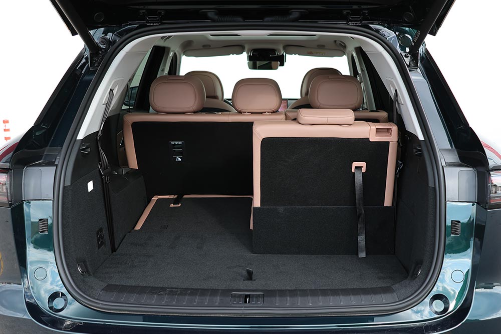 https://cdn.autogreeknews.gr/wp-content/uploads/2026/05/Chery-Tiggo-9-PHEV-interior-5.jpg