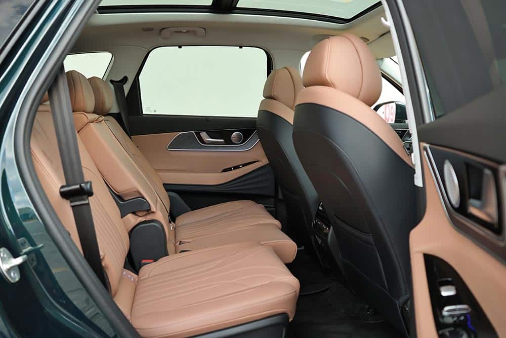 https://cdn.autogreeknews.gr/wp-content/uploads/2026/05/Chery-Tiggo-9-PHEV-interior-8.jpg