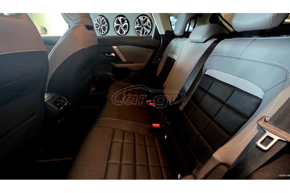 https://cdn.autogreeknews.gr/wp-content/uploads/2026/05/Citroen-C4-Hybrid-2025-5.jpg