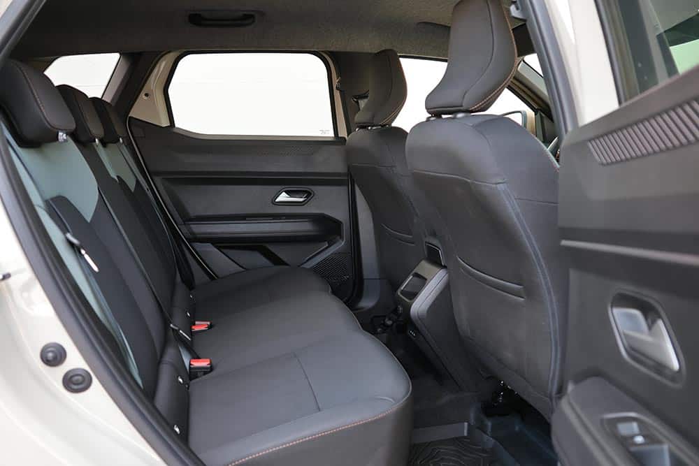 https://cdn.autogreeknews.gr/wp-content/uploads/2026/05/Dacia-Duster-ECO-G-120-16.jpg