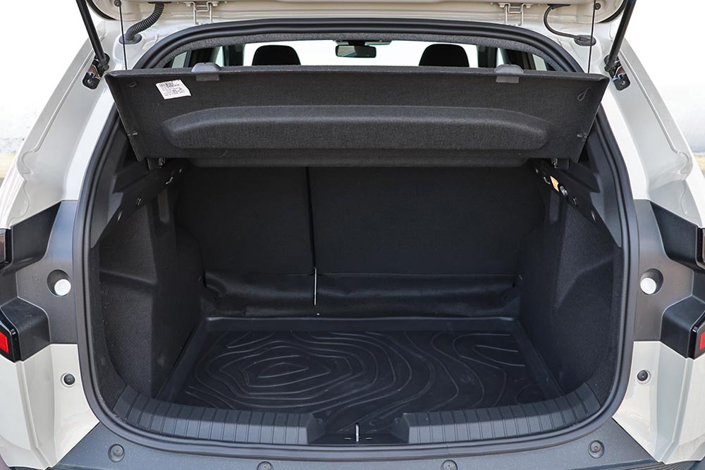 https://cdn.autogreeknews.gr/wp-content/uploads/2026/05/Dacia-Duster-ECO-G-120-20.jpg