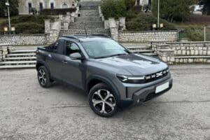 Dacia Duster pickup (2)
