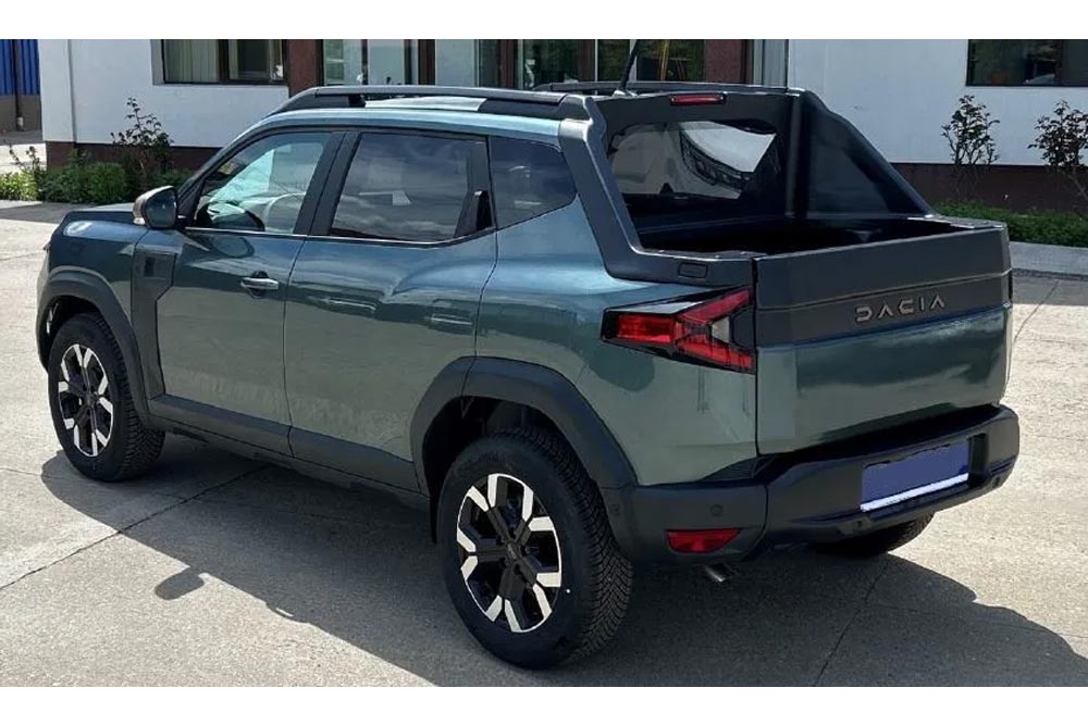 https://cdn.autogreeknews.gr/wp-content/uploads/2026/05/Dacia-Duster-pickup-4.jpg