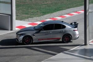 GiuliaQuadrifoglioLunaRossa (1) (1)