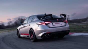 Η πιο hardcore Alfa Romeo Giulia QV στο στοιχείο της (+video)