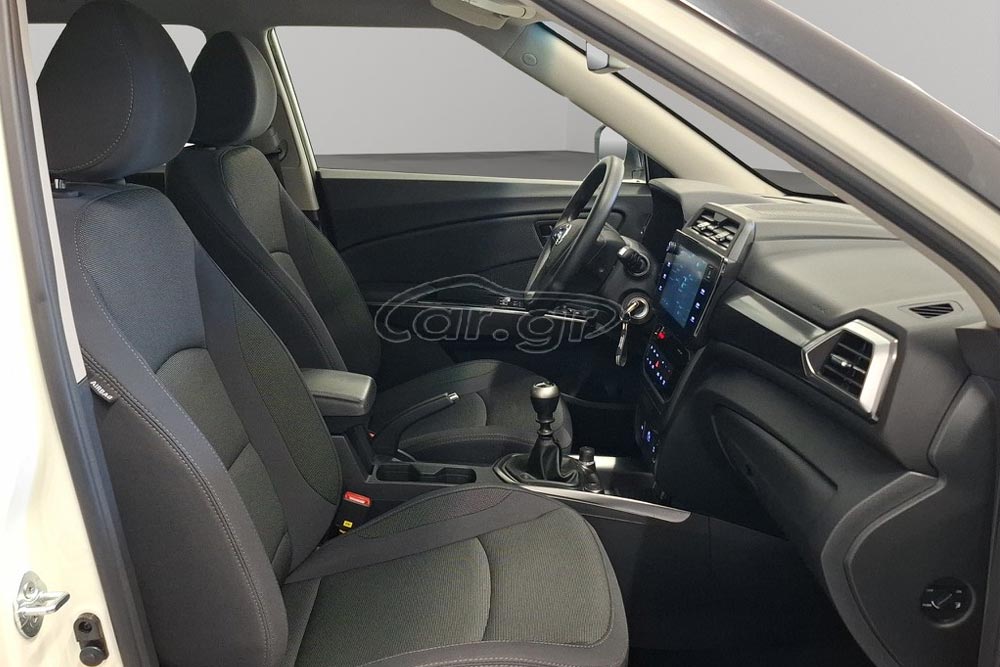 https://cdn.autogreeknews.gr/wp-content/uploads/2026/05/KGM-Tivoli-2025-5.jpg
