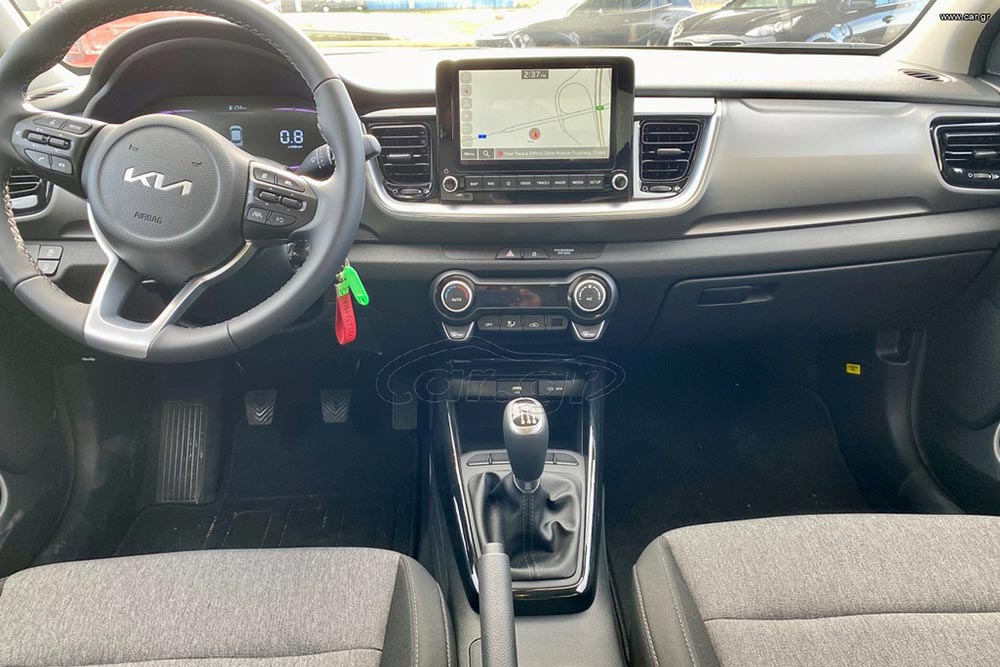 https://cdn.autogreeknews.gr/wp-content/uploads/2026/05/Kia-Stonic-2024-3.jpg