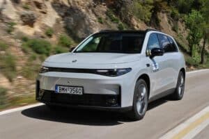 Leapmotor-C10-Hybrid-EV-(37)