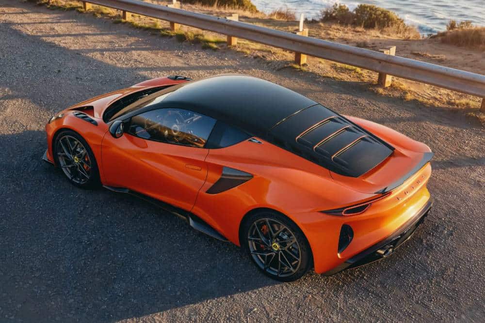 https://cdn.autogreeknews.gr/wp-content/uploads/2026/05/Lotus-Emira-420-Sport-00003-1-2048x1200-1.jpg