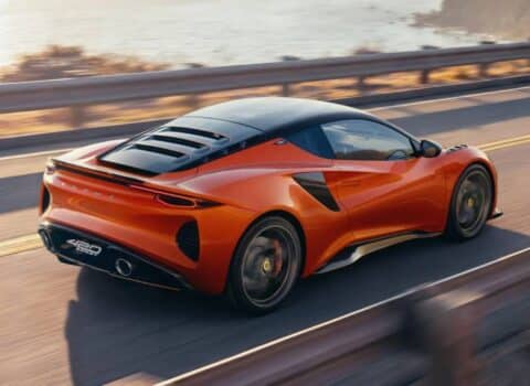 Νέα Lotus Emira 420 Sport διαλύει τα τετρακύλινδρα ρεκόρ