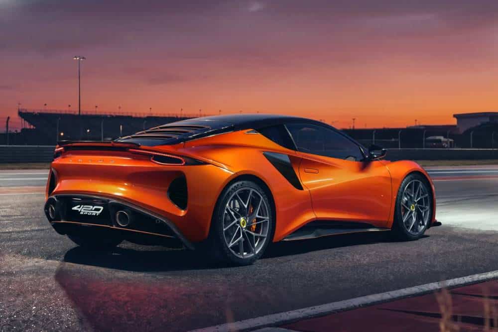 https://cdn.autogreeknews.gr/wp-content/uploads/2026/05/Lotus-Emira-420-Sport-8-00003-2048x1345-1.jpg