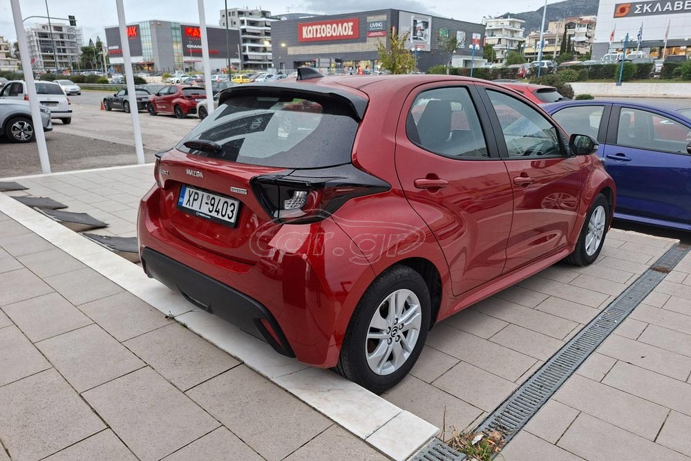 https://cdn.autogreeknews.gr/wp-content/uploads/2026/05/Mazda2-Hybrid-2025-1.jpg