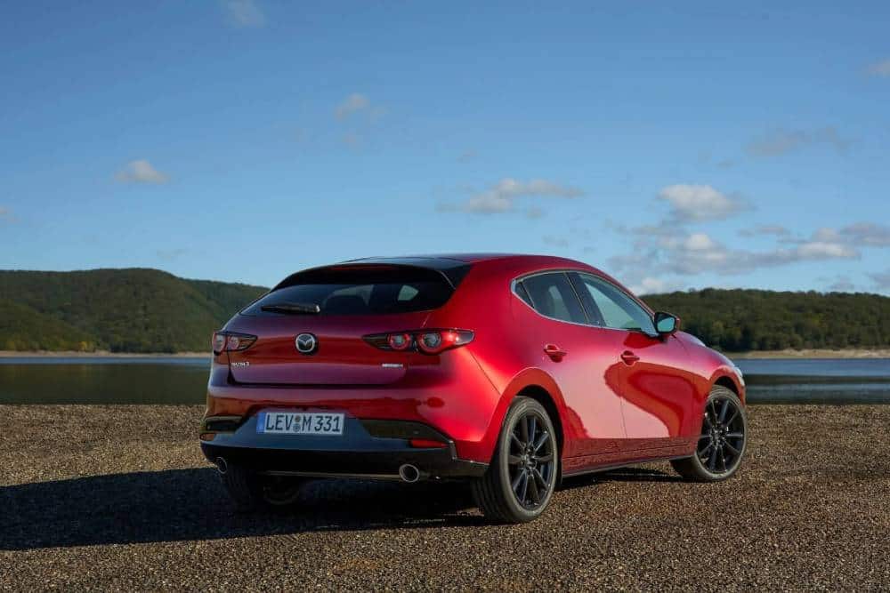 https://cdn.autogreeknews.gr/wp-content/uploads/2026/05/Mazda3-2027-Europe-1-2048x1365-1.jpg