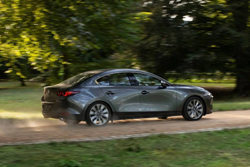 https://cdn.autogreeknews.gr/wp-content/uploads/2026/05/Mazda3-2027-Europe-3-2048x1366-1.jpg