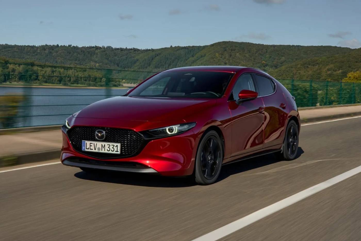 https://cdn.autogreeknews.gr/wp-content/uploads/2026/05/Mazda3-2027-Europe-4-2048x1366-1.jpg