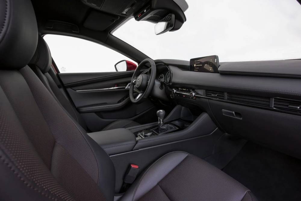 https://cdn.autogreeknews.gr/wp-content/uploads/2026/05/Mazda3-2027-Europe-5-2048x1366-1.jpg