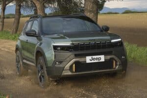 New-Jeep-Avenger-4xe-85th-anniversary-(1)