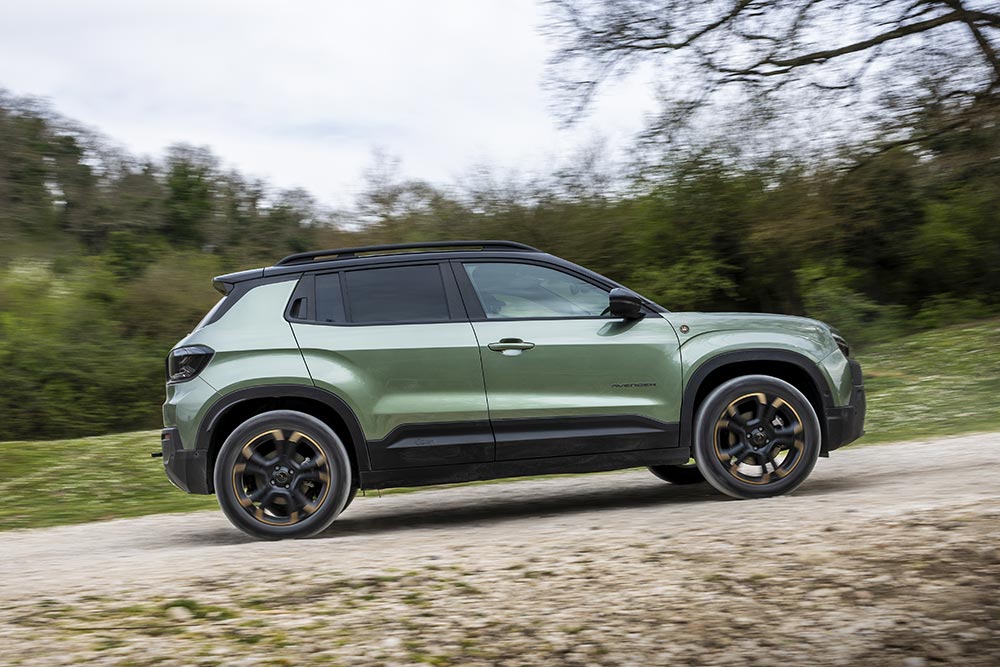 https://cdn.autogreeknews.gr/wp-content/uploads/2026/05/New-Jeep-Avenger-4xe-85th-anniversary-6.jpg