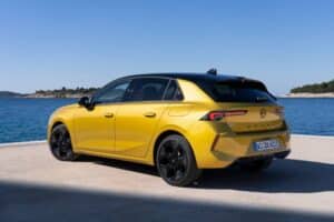 OpelAstraPlug-in-Hybrid (4) (1)