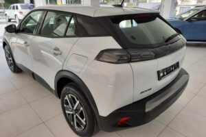 Peugeot-2008-2025-1,2-100hp-STYLE-4