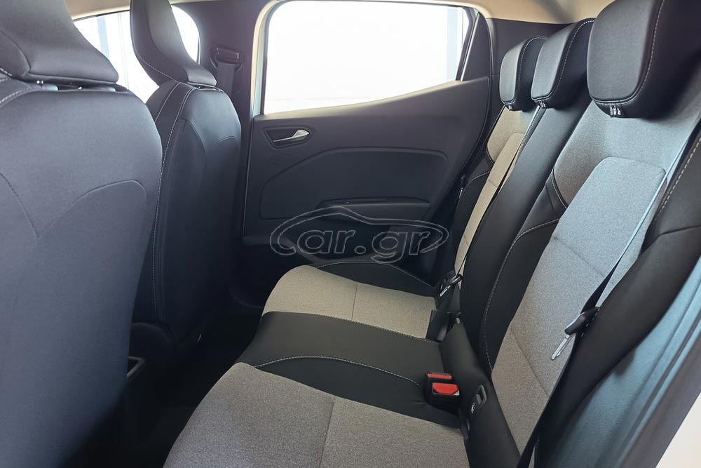 https://cdn.autogreeknews.gr/wp-content/uploads/2026/05/Renault-Clio-2025-4.jpg