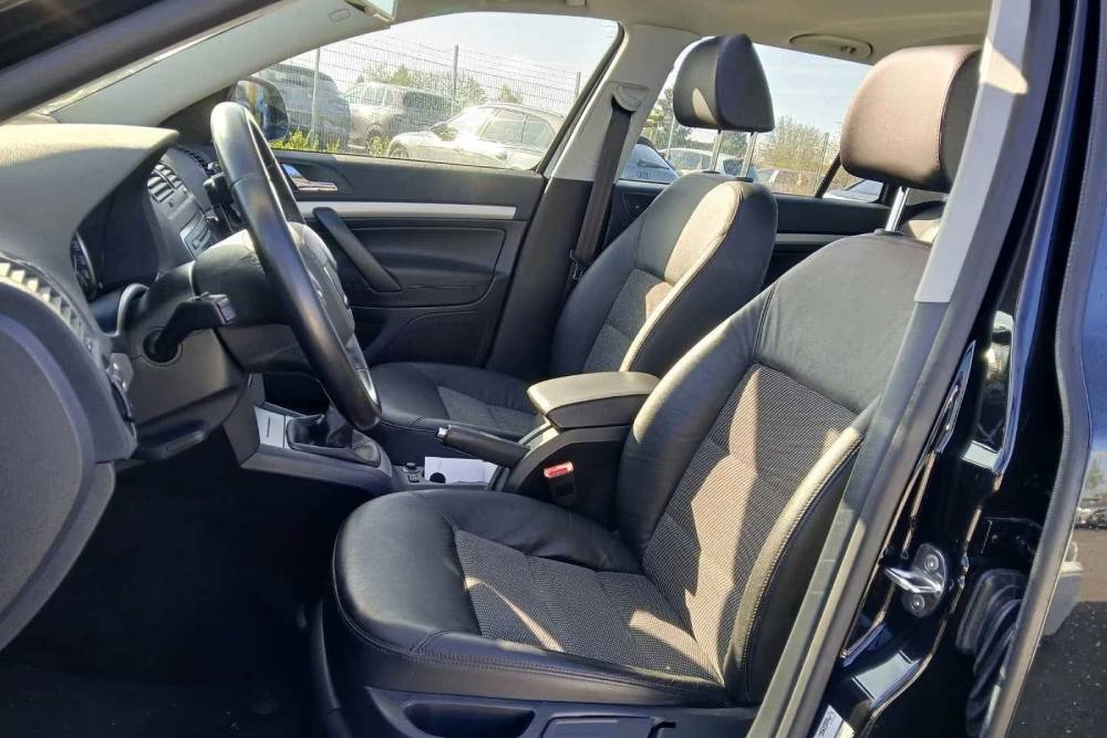 https://cdn.autogreeknews.gr/wp-content/uploads/2026/05/Skoda_Octavia_Combi_16_TDI_2013_for_sale-6.jpg