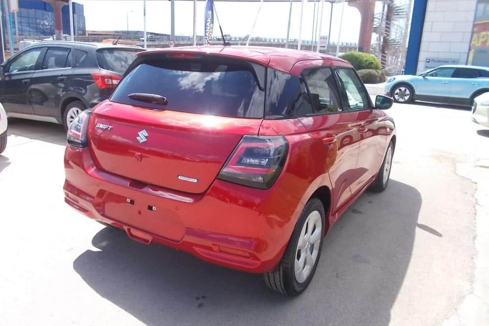 https://cdn.autogreeknews.gr/wp-content/uploads/2026/05/Suzuki-Swift-Hybrid-CVT-2025-1.jpg