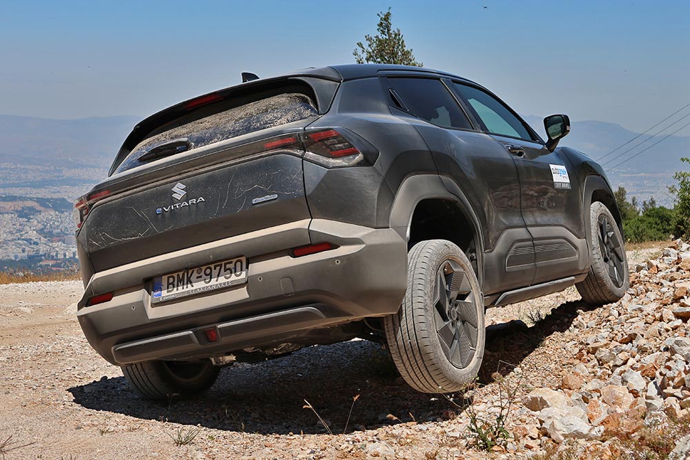 https://cdn.autogreeknews.gr/wp-content/uploads/2026/05/Suzuki-e-Vitara-4WD-25.jpg