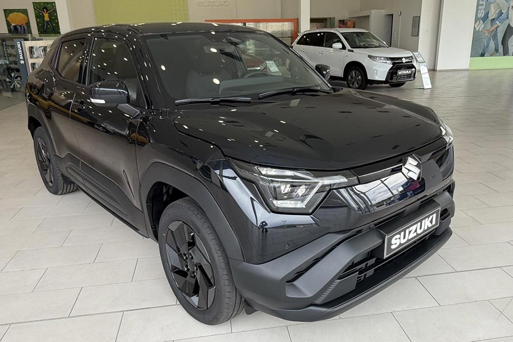 https://cdn.autogreeknews.gr/wp-content/uploads/2026/05/Suzuki-e-Vitara-Sfakianakis-3.jpg