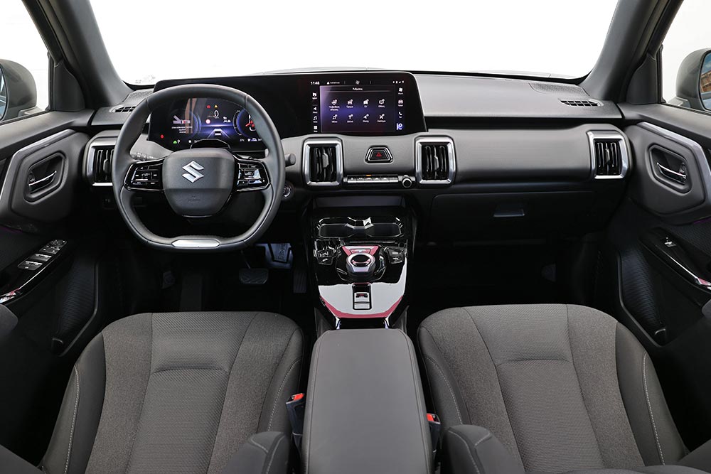 https://cdn.autogreeknews.gr/wp-content/uploads/2026/05/Suzuki-e-Vitara-interior-1.jpg
