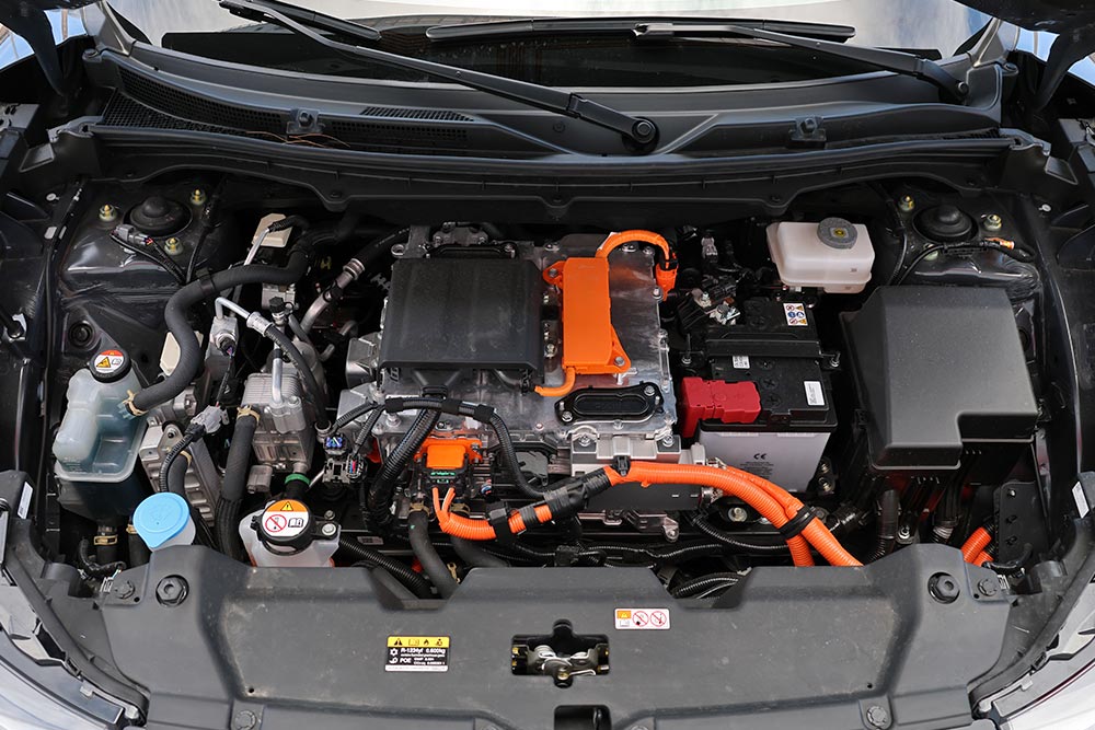 https://cdn.autogreeknews.gr/wp-content/uploads/2026/05/Suzuki-e-Vitara-interior-14.jpg