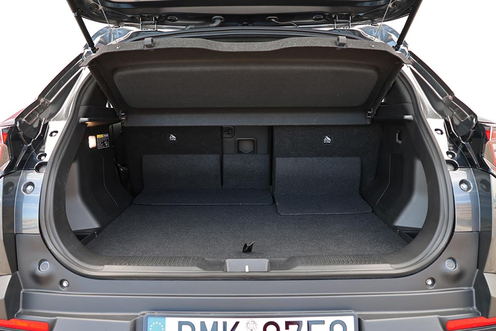 https://cdn.autogreeknews.gr/wp-content/uploads/2026/05/Suzuki-e-Vitara-interior-22.jpg