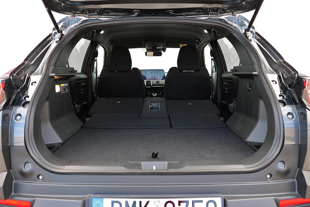 https://cdn.autogreeknews.gr/wp-content/uploads/2026/05/Suzuki-e-Vitara-interior-23.jpg