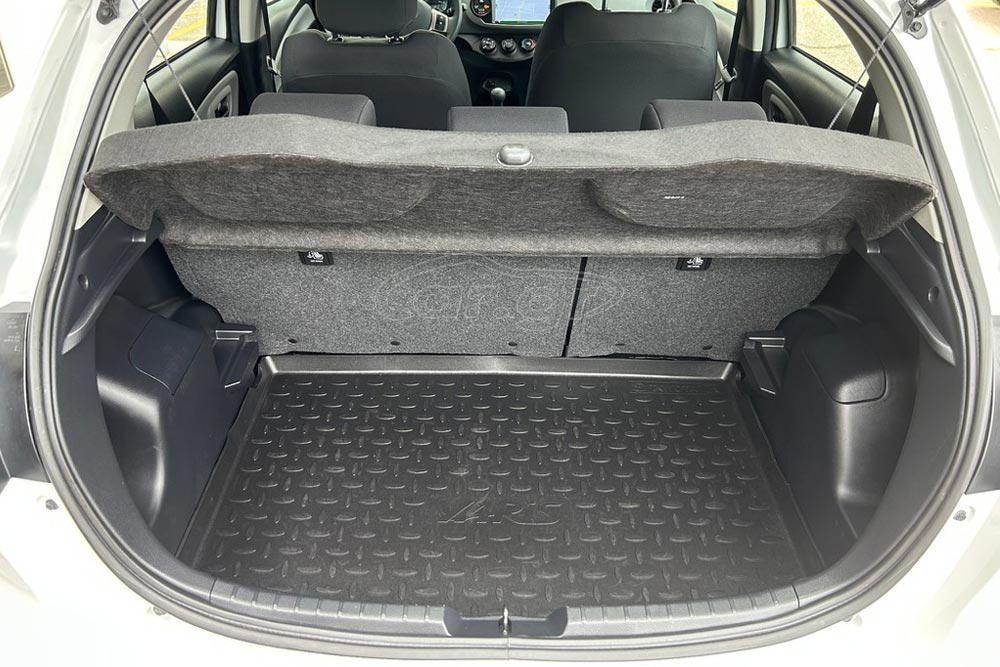 https://cdn.autogreeknews.gr/wp-content/uploads/2026/05/Toyota-Yaris-2019-11.jpg