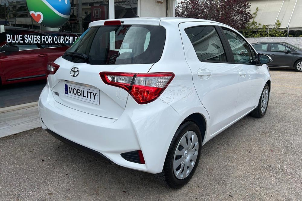 https://cdn.autogreeknews.gr/wp-content/uploads/2026/05/Toyota-Yaris-2019-5.jpg