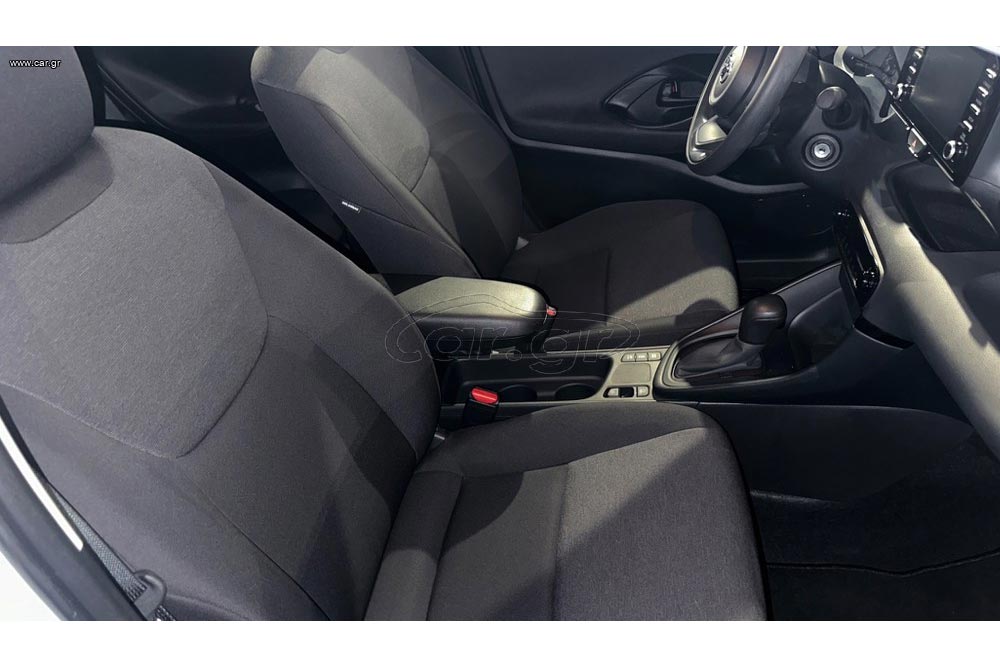 https://cdn.autogreeknews.gr/wp-content/uploads/2026/05/Toyota-Yaris-Hybrid-2024-6.jpg