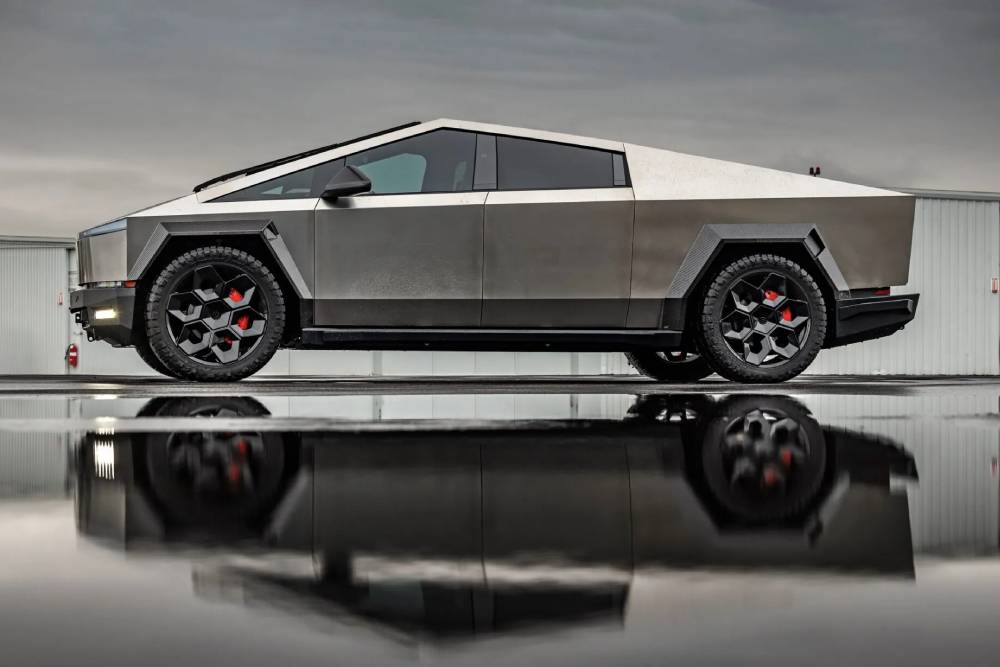 https://cdn.autogreeknews.gr/wp-content/uploads/2026/05/Unplugged-Performance-Tesla-Cybertruck-New-14-2048.jpg