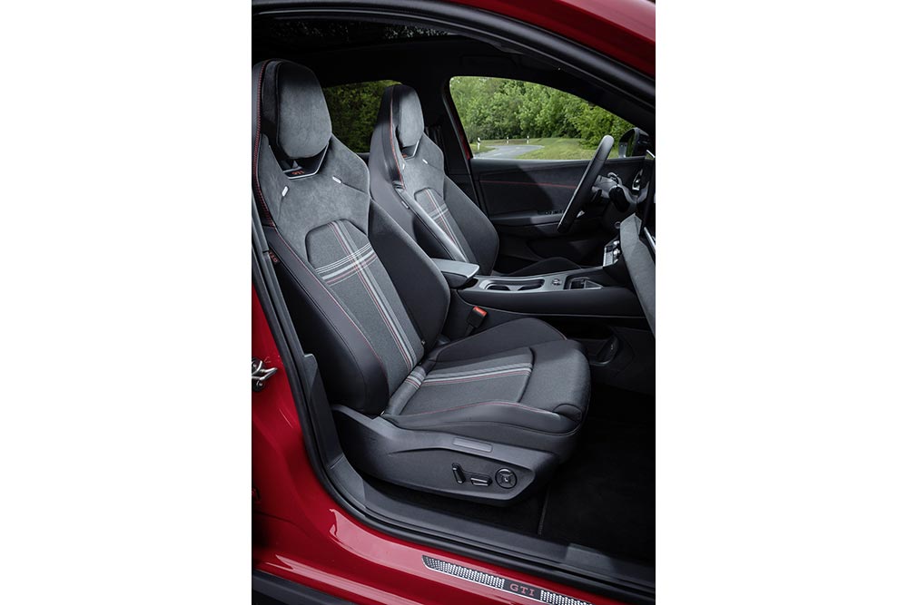 https://cdn.autogreeknews.gr/wp-content/uploads/2026/05/VW-ID.-Polo-GTI-15.jpg