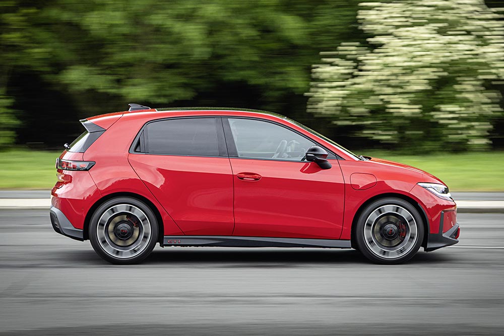 https://cdn.autogreeknews.gr/wp-content/uploads/2026/05/VW-ID.-Polo-GTI-6.jpg